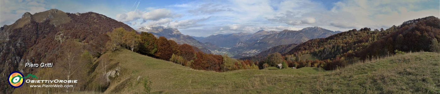 53 Dalla dorsale vista panoramica a nord-est sulla Valsassina.jpg